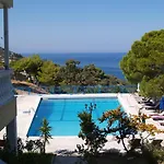 Aparthotel Kouros Hill Xirokástellon