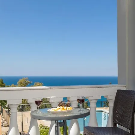 Kouros Hill Xirokástellon