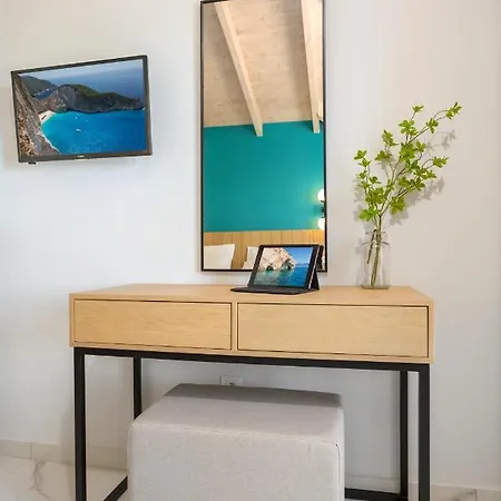 Kouros Hill Apart-hotel *