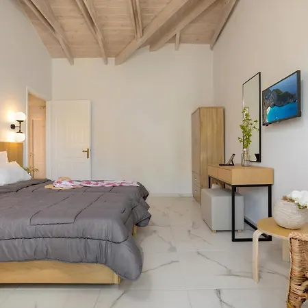 Kouros Hill Aparthotel Xirokastellon