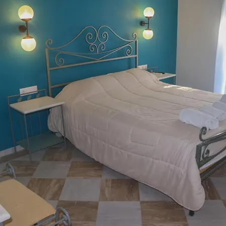 Kouros Hill Apart-hotel
