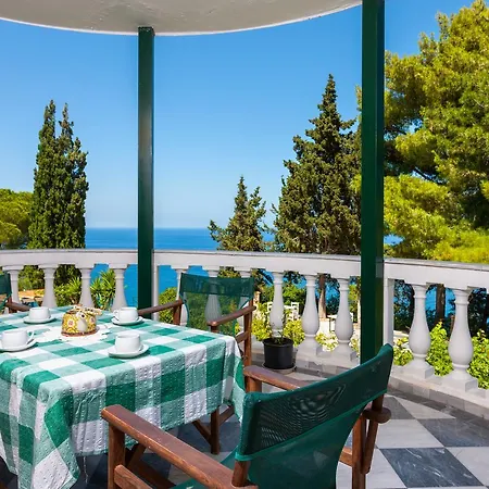 Kouros Hill Aparthotel Xirokastellon