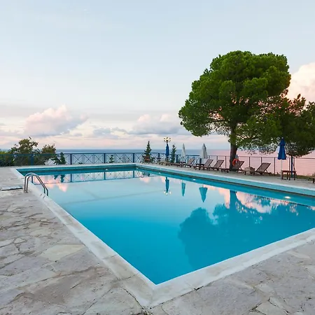 Kouros Hill Apart-hotel