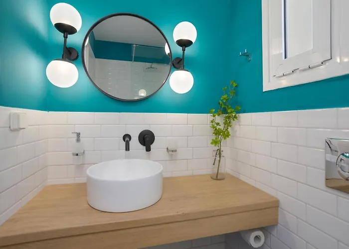 Kouros Hill * Xirokástellon