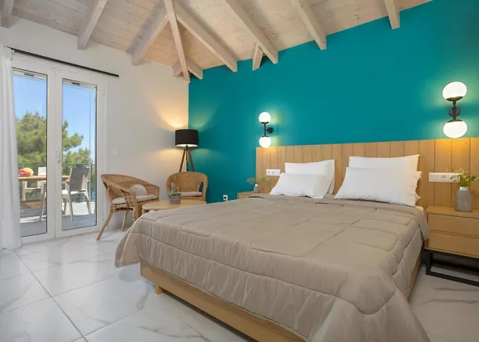 Kouros Hill * Xirokástellon