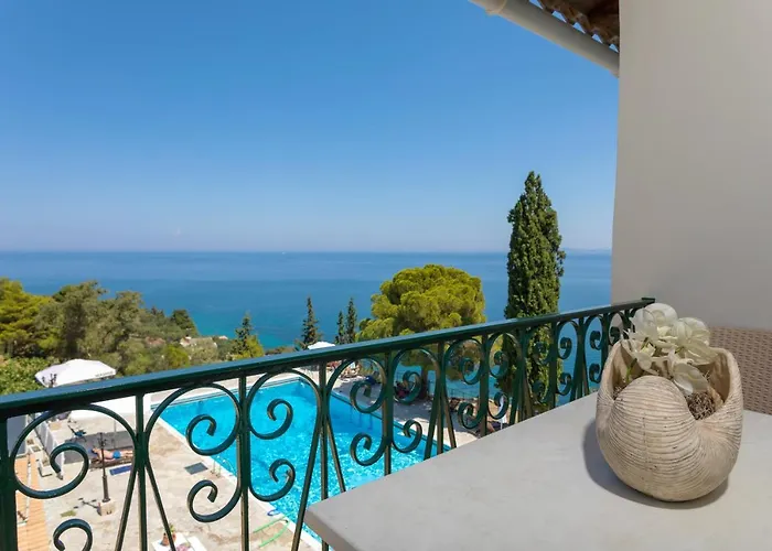 Kouros Hill Aparthotel Xirokástellon