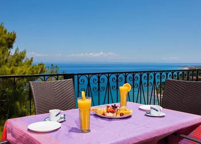 Aparthotel Kouros Hill *