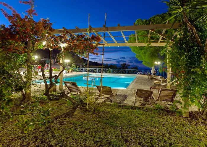 Aparthotel Kouros Hill Xirokástellon