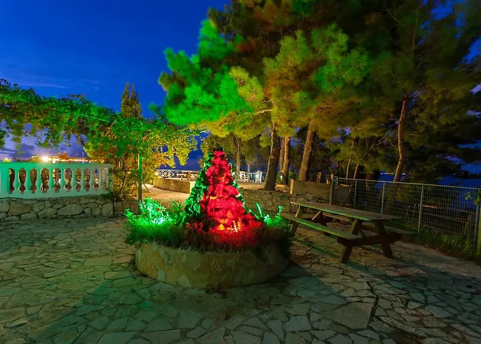 Kouros Hill Aparthotel