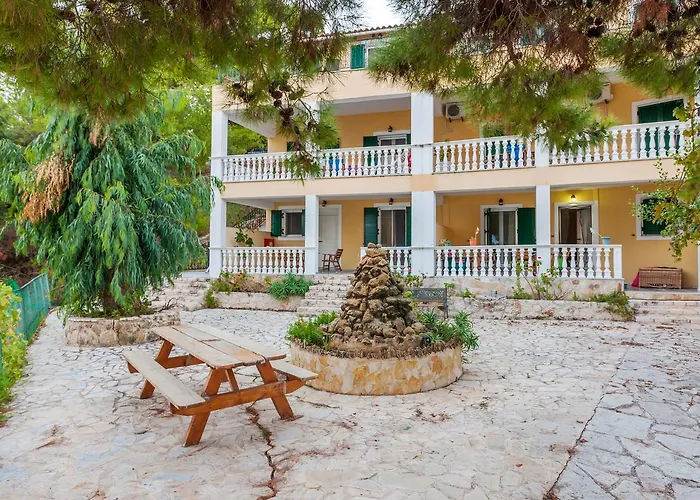 Kouros Hill * Xirokástellon