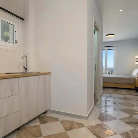 Kouros Hill * Xirokástellon