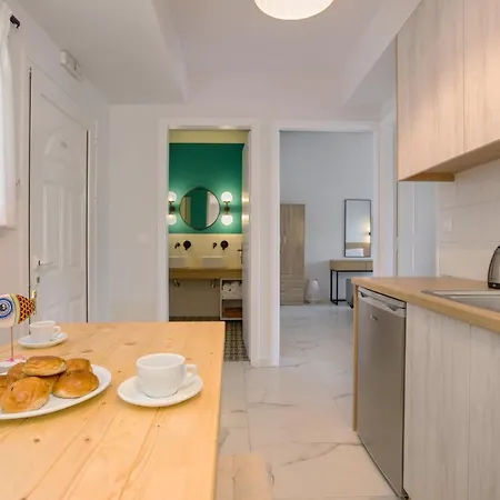 Kouros Hill Apart-hotel *