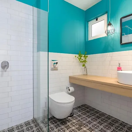 Kouros Hill * Xirokástellon