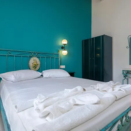 Kouros Hill Xirokástellon