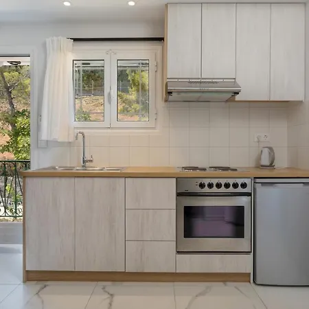 Kouros Hill Apart-hotel