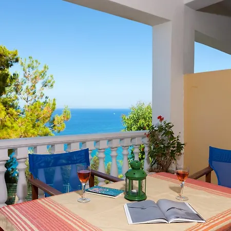 Kouros Hill Apart-hotel *